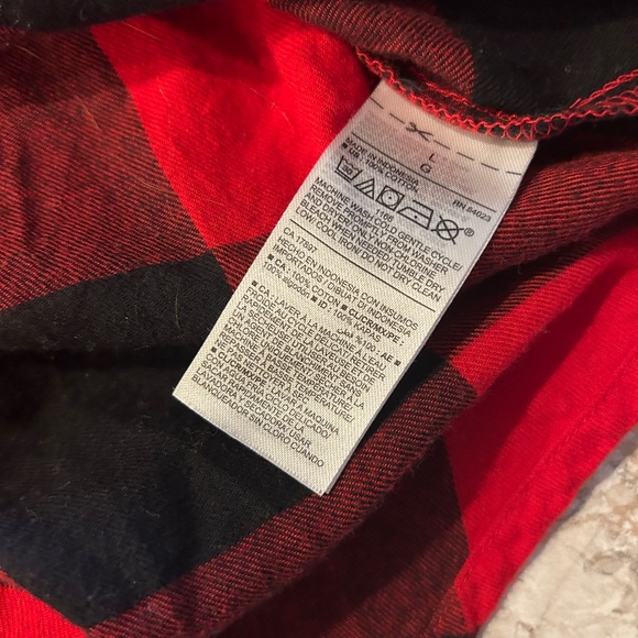 Women’s Old Navy Flannel Red & Black Buffalo Plaid Shirt Large - Picture 7 of 10